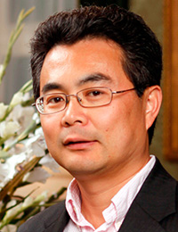 Professor Jiebo Luo.